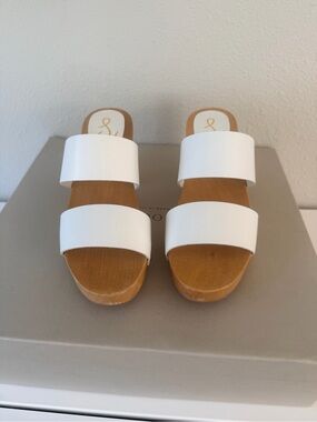 Sam Edelman White Platform Wooden Mules Sandal Heels / Sam Edelman Brandy